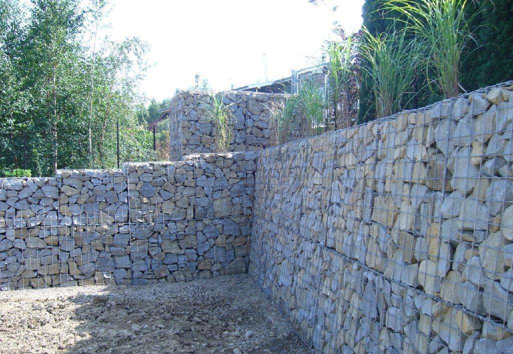 石籠網(wǎng)箱用于河道治理護岸的主要特點