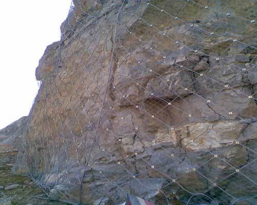 被動(dòng)落石防護(hù)網(wǎng)質(zhì)量的辨別方法