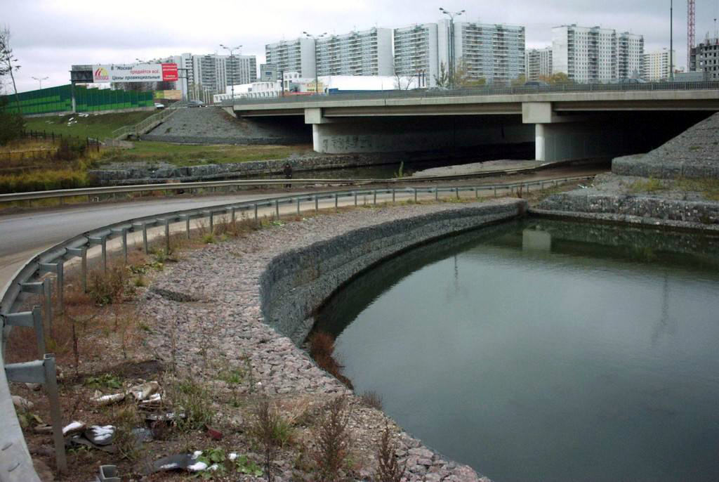 石籠網(wǎng)擋墻效果不理想的原因是什么