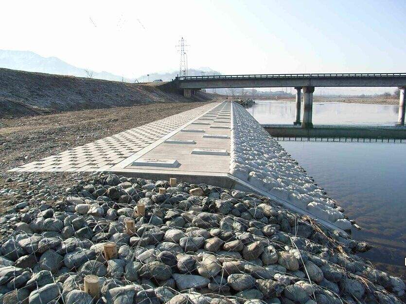 雷諾護墊防護工程的防腐效果如何 雷諾護墊防護工程的防腐效果如何